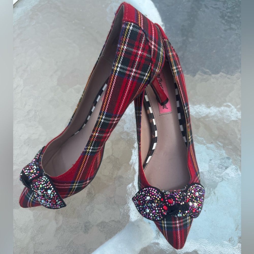 Betsey Johnson Pumps